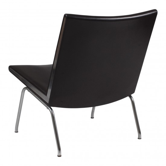 Hans J Wegner Airport chair CH401 with black aniline leather