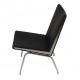 Hans J Wegner Lufthavnsstol CH401 i sort Bøffel læder