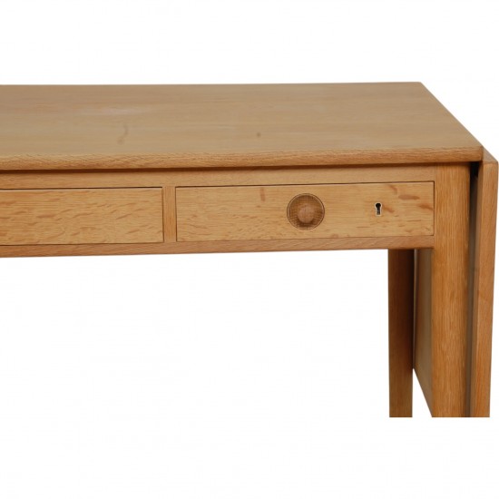 Hans Wegner AT-305 desk of oak