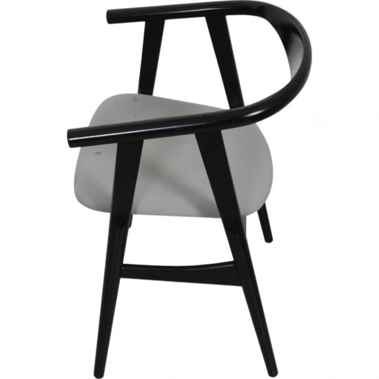 Set of 6 Hans Wegner Ge-525 chairs