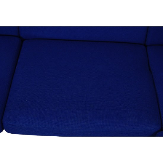 Hans Wegner GE-280 modular sofa in blue fabric