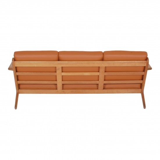 Hans J Wegner 3pers sofa, GE 290, newly upholstered with cognac bison leather