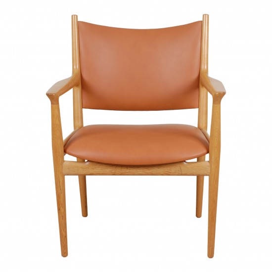 Hans J Wegner JH-513 chair