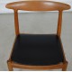 Set Hans Wegner W1 dining chairs in oak and black leather (8)