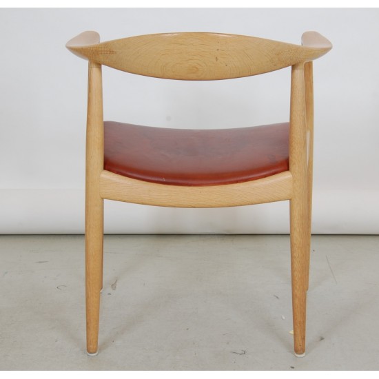 Hans Wegner The chair af lakeret eg, og sæde af patineret anilin læder 