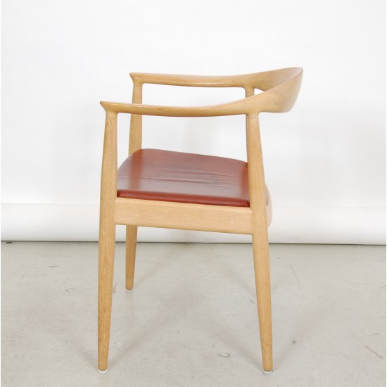 Hans Wegner The chair af lakeret eg, og sæde af patineret anilin læder 