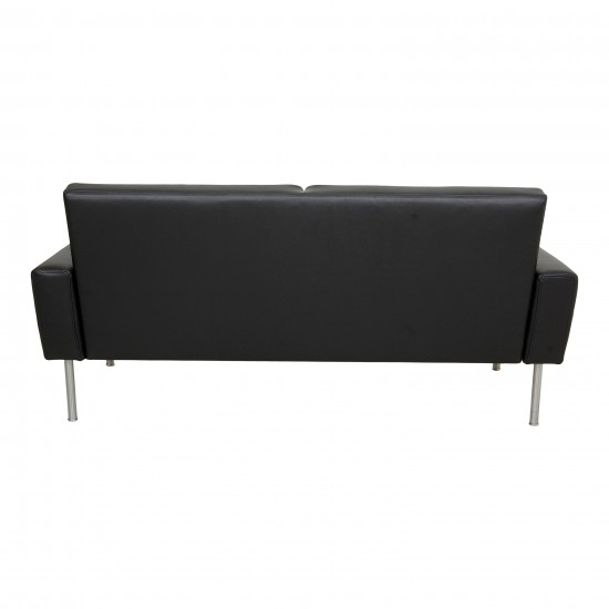 Hans Wegner 2.pers Airport sofa reupholstered with black bizon leather