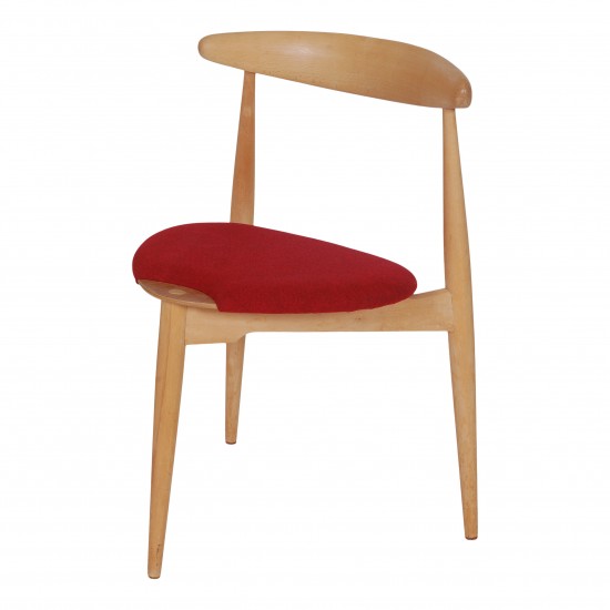 Hans J Wegner Heart chair of beechwood and red fabric