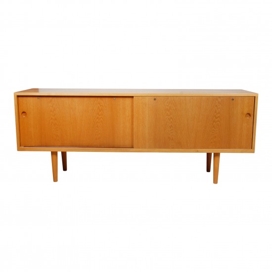 Hans Wegner Skænk RY-25 af egetræ Hans Wegner Skænk RY-25 af egetræ