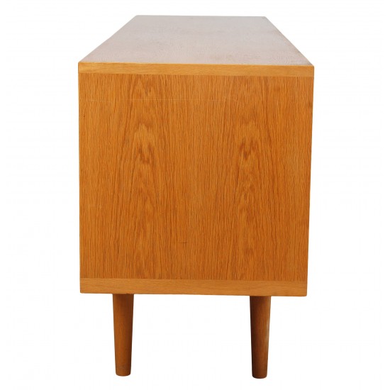 Hans Wegner Skænk RY-25 af egetræ Hans Wegner Skænk RY-25 af egetræ