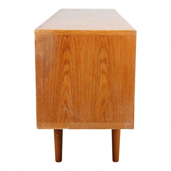Hans Wegner Skænk RY-25 af egetræ Hans Wegner Skænk RY-25 af egetræ