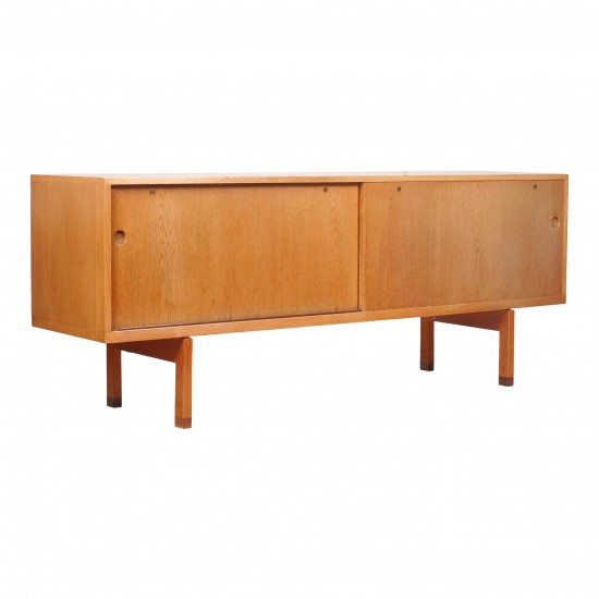 Hans J Wegner RY-26 oak wood sideboard