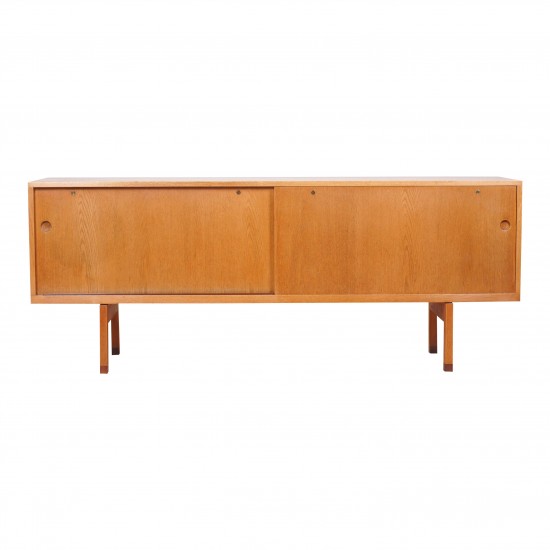 Hans J Wegner RY-26 oak wood sideboard