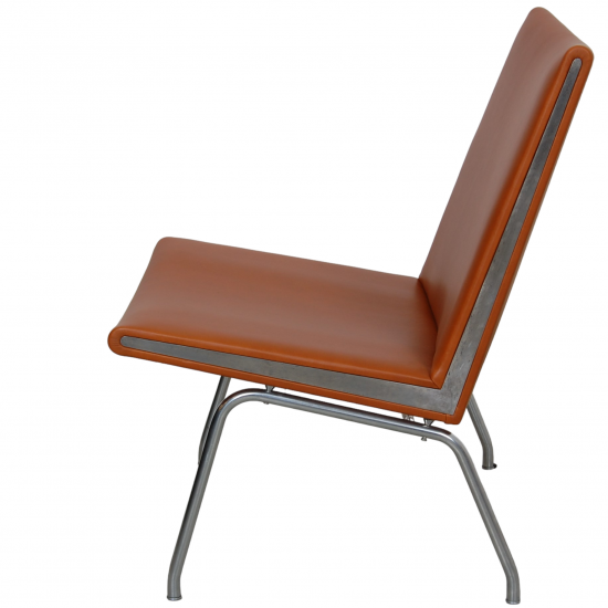Hans Wegner AP-40 lounge chair reupholstered in walnut anilin leather