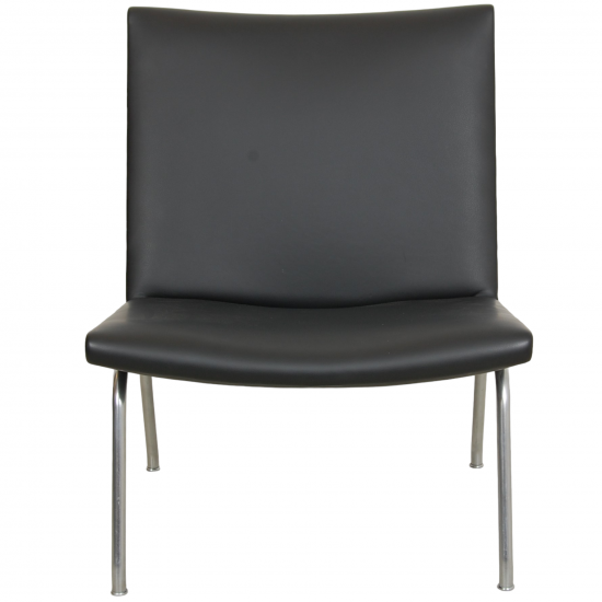 Hans Wegner AP-40 lounge chair in black leather