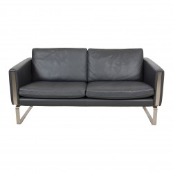 Hans Wegner CH-102 2-seater sofa in gray patinated leather Hans Wegner CH-102 2-seater sofa in gray patinated leather