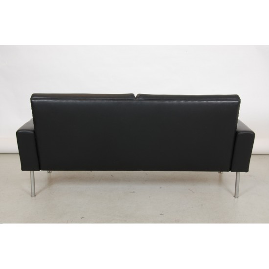 Hans Wegner 2.seater GE-34/2 sofa in patinated black leather
