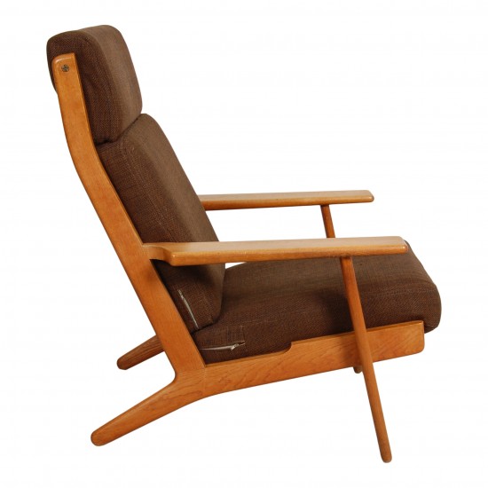 Hans Wegner Ge-290a loungechair with brown fabric