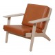 Hans Wegner Ge-290 lænestol i sæbebehandlet eg og hynder i cognac anilin læder (NY) 