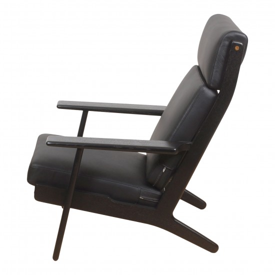 Hans J Wegner Ge-290a chair newly upholstered with black bison leather