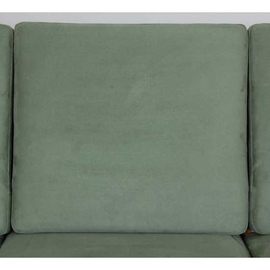 Hans Wegner GE-290 3.seater sofa in green fabric