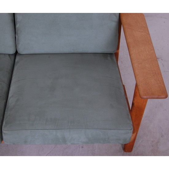 Hans Wegner GE-290 3.seater sofa in green fabric