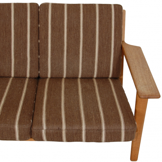 Hans Wegner Ge-290/3 seater sofa in hestedækken fabric