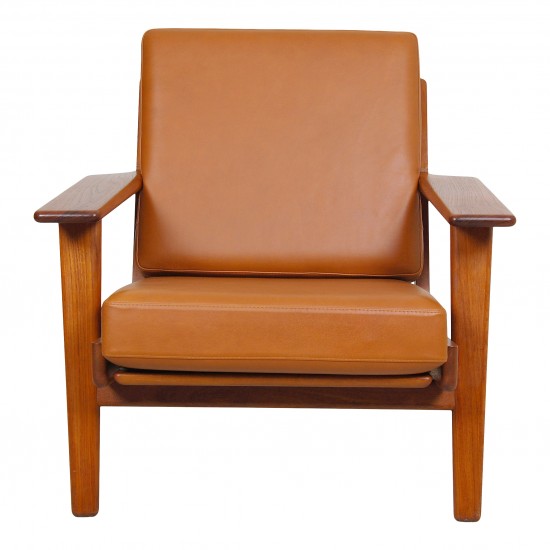 Hans Wegner Ge-290 armchair of teak and walnut aniline leather