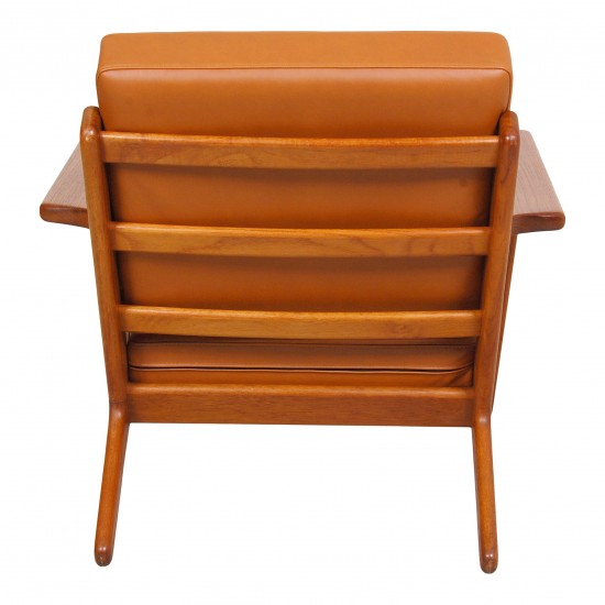 Hans Wegner Ge-290 armchair of teak and walnut aniline leather