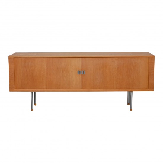 Hans J Wegner RY-25 sideboard, oak and rosewood