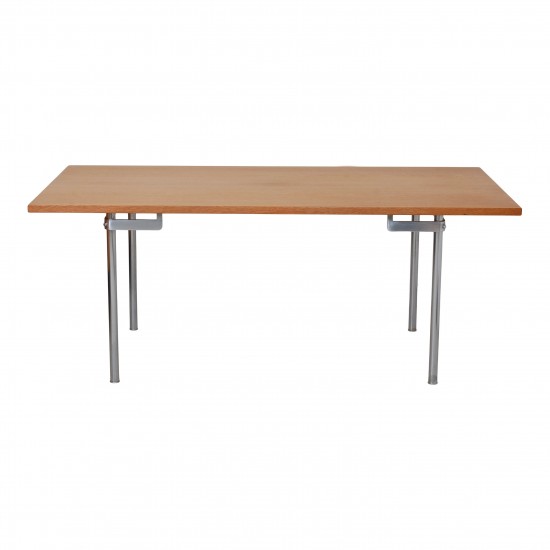 Hans J Wegner oak wood dining table model AT 318, steel legs