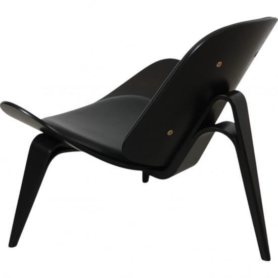 Hans Wegner black CH-07 Shell chair