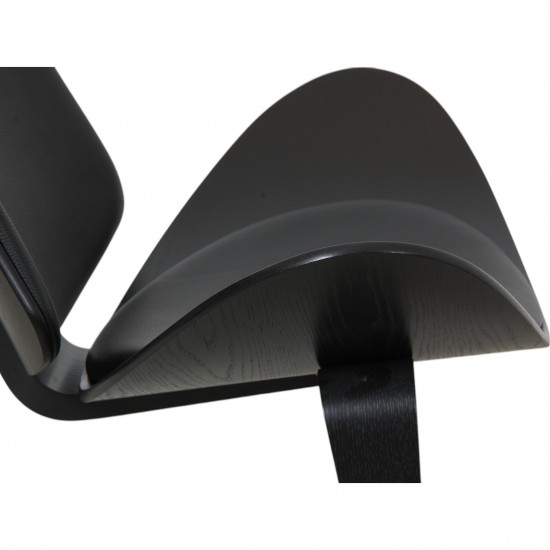 Hans Wegner black CH-07 Shell chair