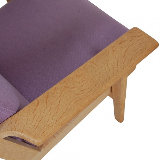 Hans Wegner GE-290 lænestol i lilla stof
