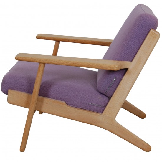 Hans Wegner GE-290 lænestol i lilla stof