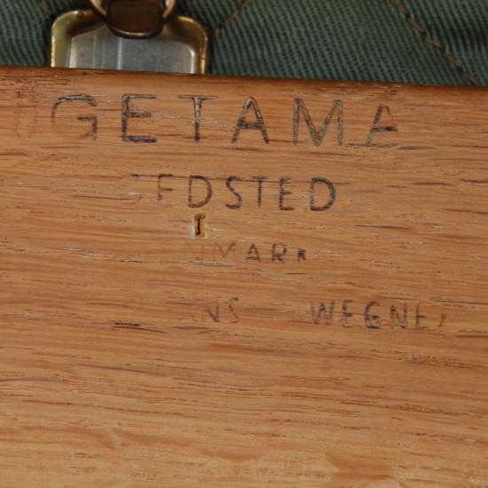 Hans Wegner GE-290 lænestol i lilla stof