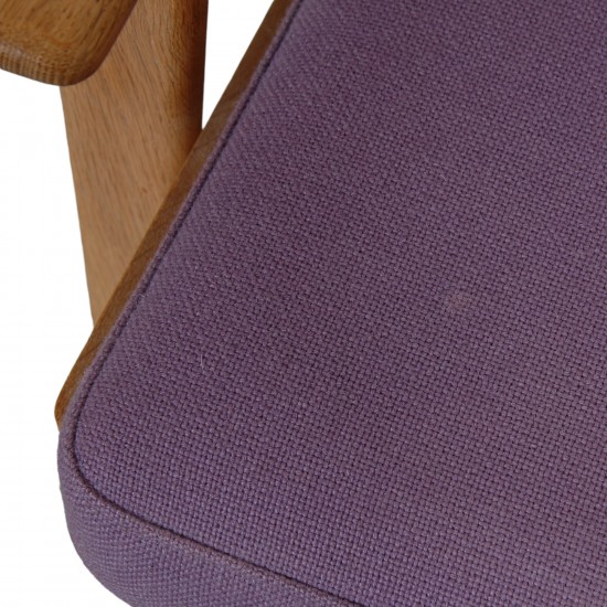 Hans Wegner GE-290 lænestol i lilla stof