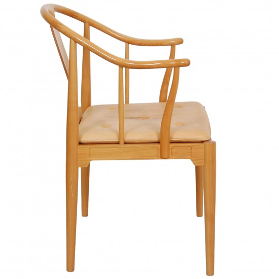 Hans Wegner China chair of cherry wood