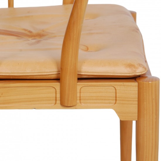 Hans Wegner China chair of cherry wood