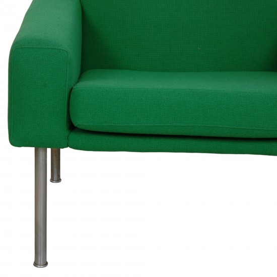 Hans Wegner GE-34 loungestol i grønt stof