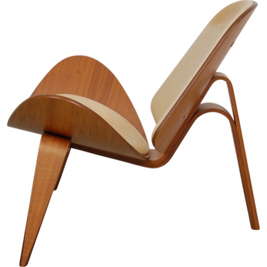 Hans Wegner CH07 Shell chair i valnød
