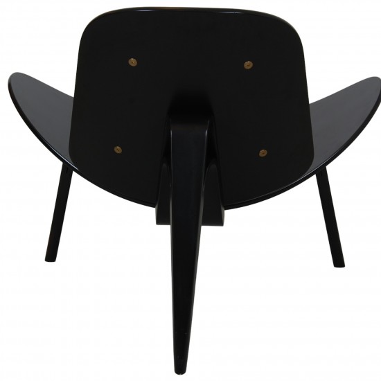 Hans Wegner black Shell chair in natural leather