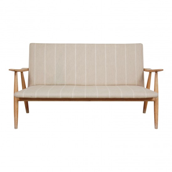 Hans J. Wegner GE-260/2 sofa with beige fabric and oak 