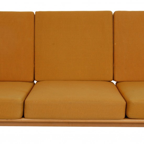 Hans Wegner 3.seater Cigar sofa of oak and yellow fabric