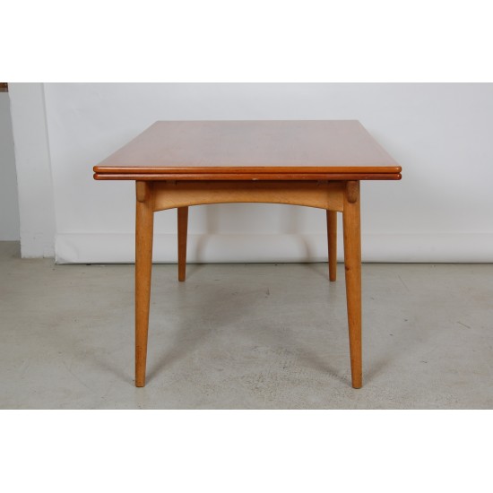 Hans Wegner AT-316 dining table with dutch extensions teak and oak