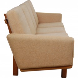 Hans Wegner 4-personers GE-356 i hallingdal stof