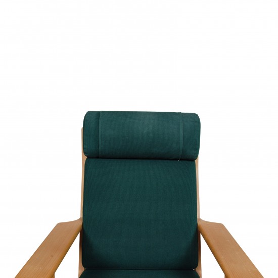 Hans Wegner Ge-290a Lounge chair in green fabric