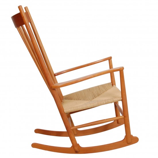 Hans Wegner J16 rocking chair of cherry wood