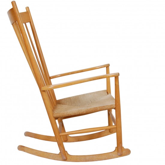 Hans Wegner J16 gyngestol af bøg