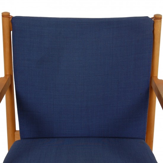 Hans Wegner lounge chair in blue fabric